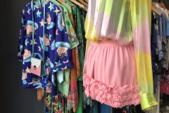 Garments Vintage - Pastellfarbene Bluse, Hose mit Rüschen